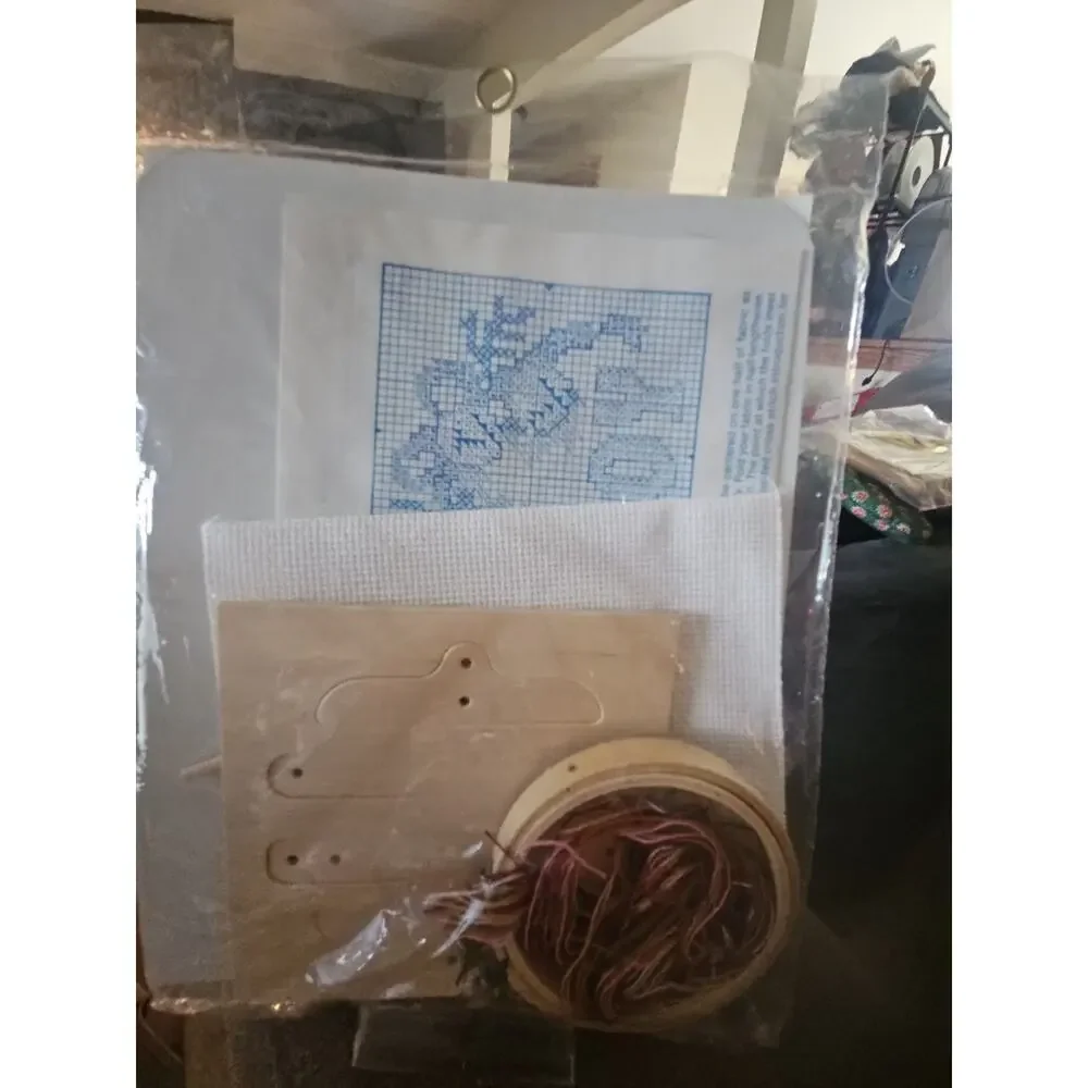 VTG NMI Counted Cross Stitch Joy Basket Kit Hoop Wood Display Stand Needle